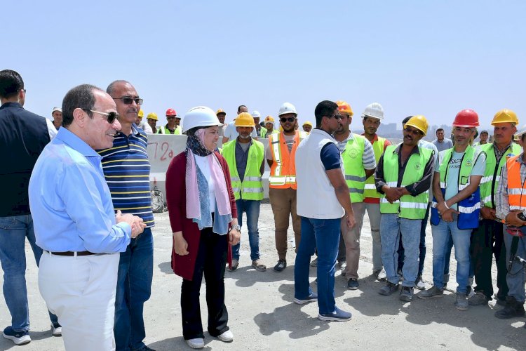 بالصور جولة الرئيس السيسي لتفقد أعمال تطوير عدد من الطرق والمحاور بالقاهرة الكبرى
