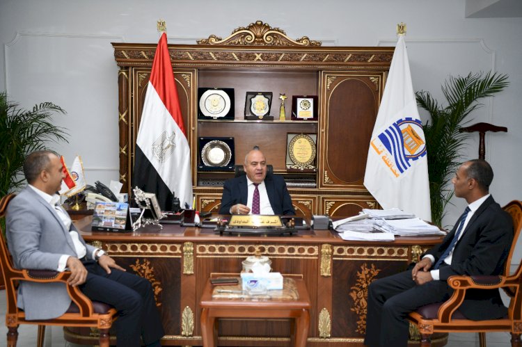 محافظ قنا يشدد علي مراجعة اشتراطات الحماية المدنية الخاصه بالمنشأت الخطرة 