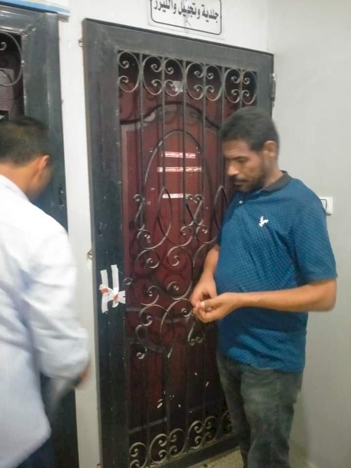 حملة إغلاق وتشميع  لعيادات ومنشآت طبية غير مرخصة بمدينة قنا