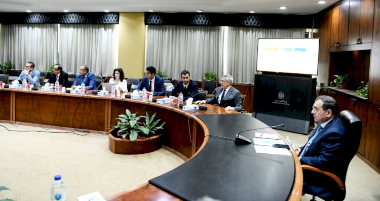 الملا يلتقي جابريل مونتي رئيس شركة ارسيلور ميتال الجبيل السعودية