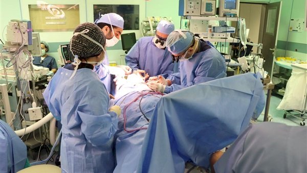 عظمة طبية.. نجاح فصل التوأم السيامي المصري "سلمى وسارة " بعملية جراحية استغرقت 17 ساعة