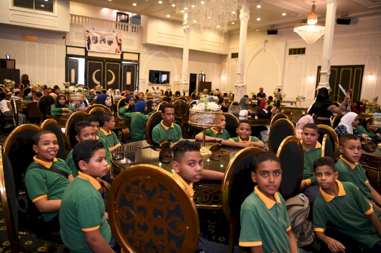 نائب محافظ قنا يشهد حفل تخرج طلاب مدارس التعليم المجتمعي