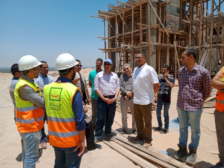 محافظ المنيا يكلف نائبه بتفقد مشروعات "حياة كريمة" بأبوقرقاص