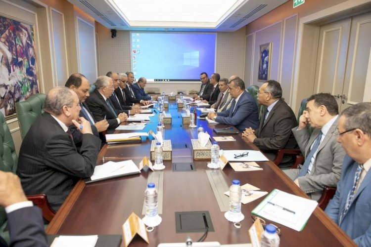 تطوير نظم الري ومراكز تجميع الألبان