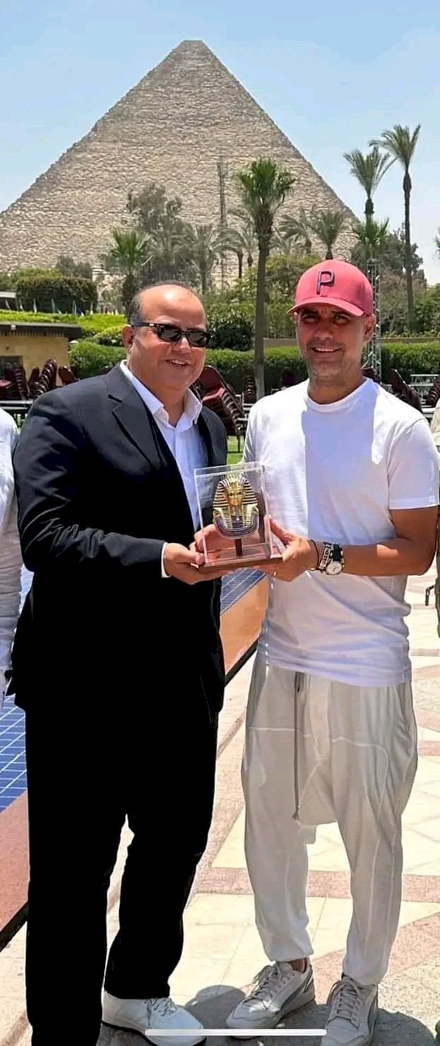 "جوارديولا في أم الدنيا".. البيب يحتفل بدوري الأبطال في الأهرامات