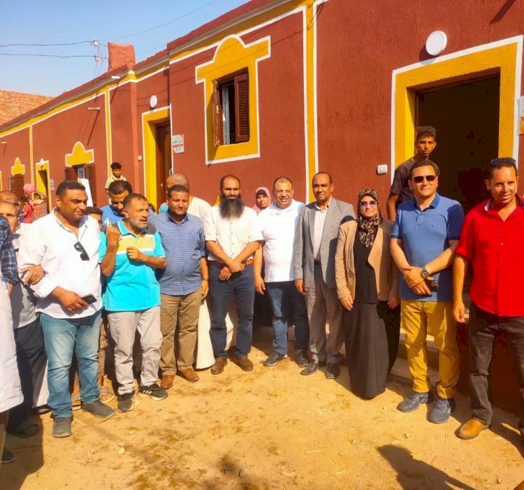 رئيس الواسطي ومدير تضامن يشرفان على أعمال إعادة تأهيل 50 منزل بقرى الواسطى