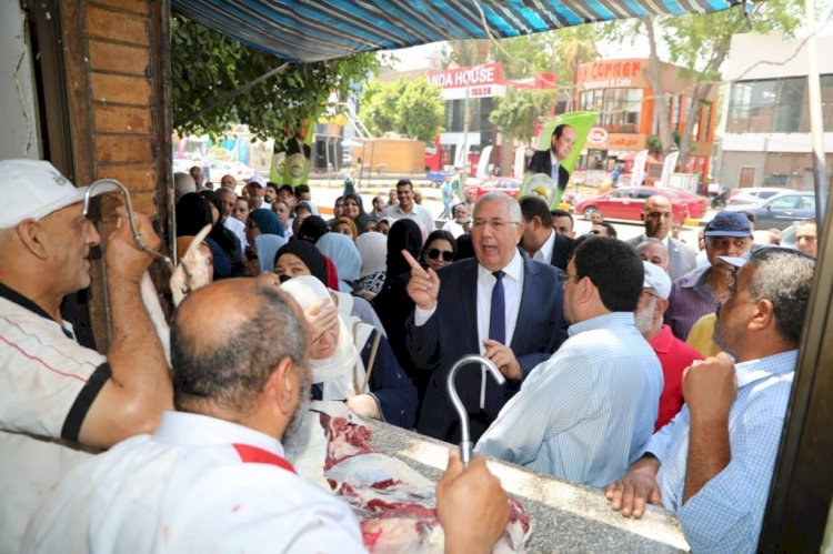 زيارة مفاجئة لوزير الزراعة لمنافذ الوزارة لتوفير السلع باسعار مخفضة استعدادا لعيد الاضحي المبارك