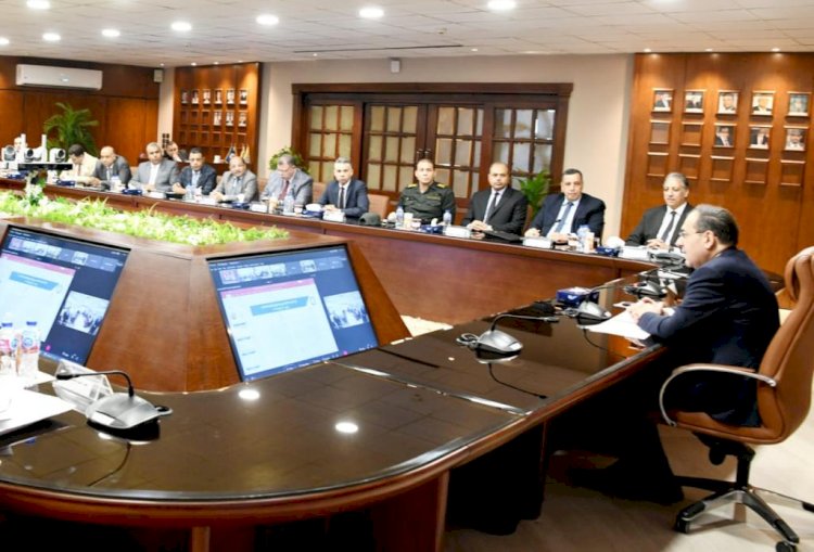 الملا : متابعة منظومة تداول وتوزيع المنتجات البترولية