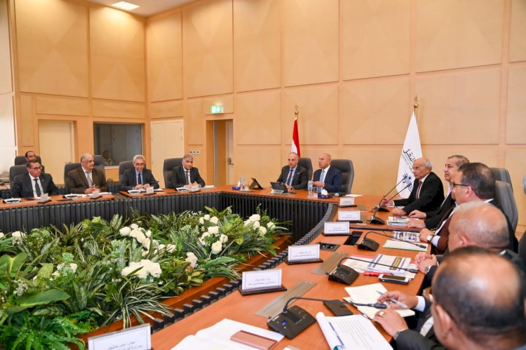 وزيرا النقل والري يناقشان موقف المشروعات والتنسيقات المشتركة بين الوزارتين