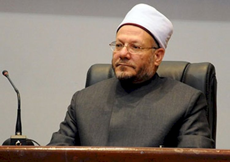 محافظ سوهاج يهنئ شيخ الأزهر ووزير الأوقاف ومفتي الجمهورية بحلول عيد الأضحى المبارك