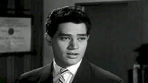 محرم فؤاد.. عاشق الحب وعذابه