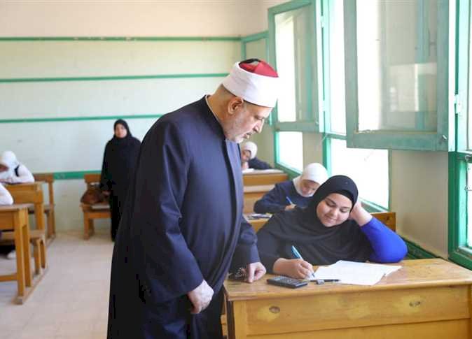 طلاب «أزهر المنيا» يؤدون امتحان الديناميكا دون شكاوى