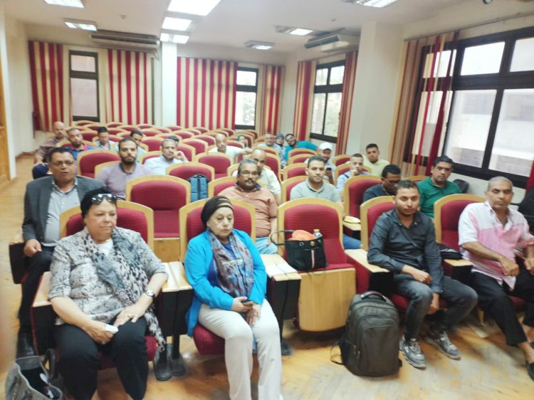 برنامج تدريبى بعنوان "طرق تصنيع زيتون المائدة وتحديات التصدير"