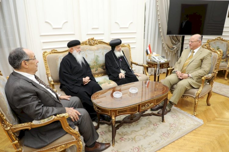 وفد من الكنيسة لتهنئة محافظ القاهرة بعيد الاضحي