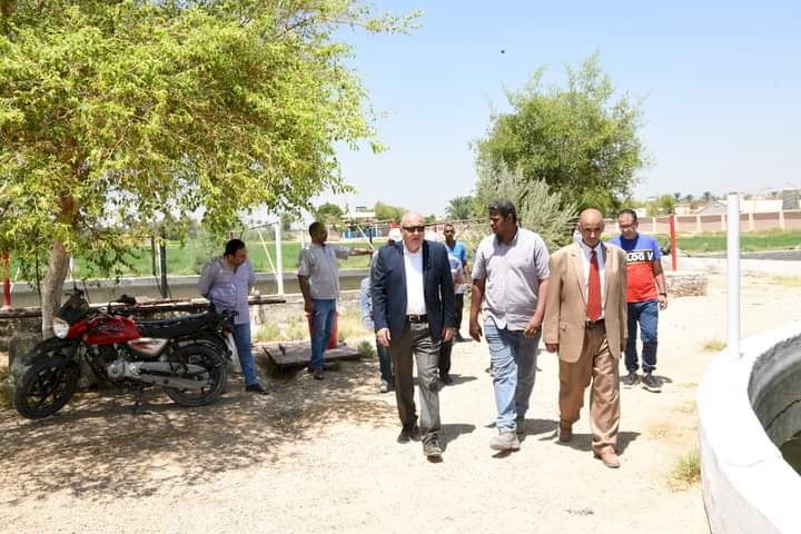 محافظ قنا يجرى جوله تفقدية بعدد من مشروعات الأمن الغذائي بالمعنا