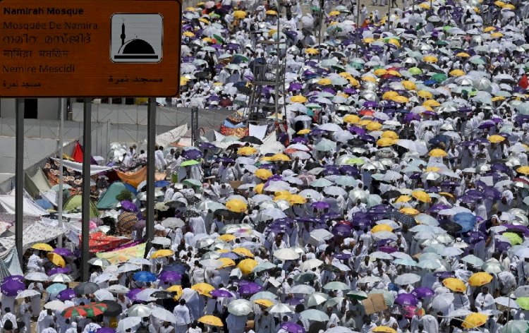 مسجد نمرة بعرفات ثاني أكبر مسجد مساحةً بمكة المكرمة بعد المسجد الحرام