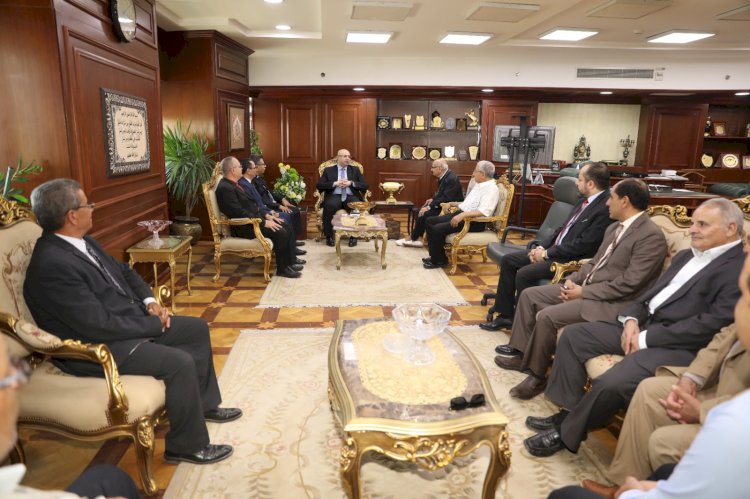 محافظ بني سويف يستقبل وفداً من قيادات الكنيسة الإنجيلية لتقديم التهنئة بمناسبة عيد الأضحى المبارك