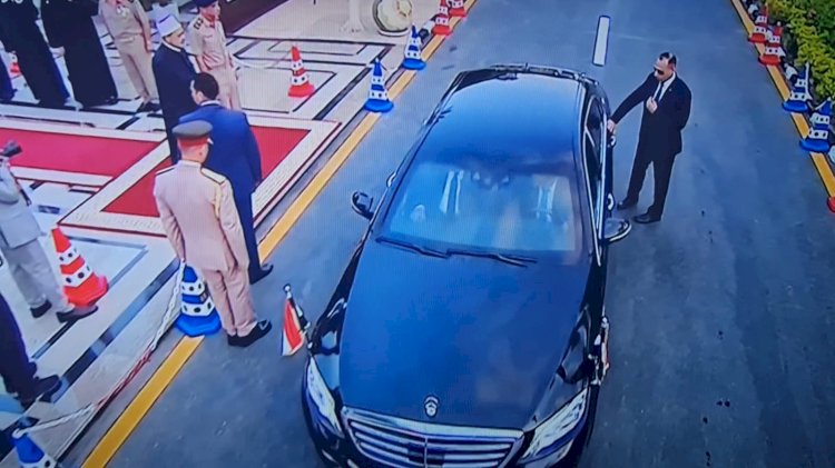 الرئيس السيسي يصل لمسجد القوات الجوية لأداء صلاة العيد