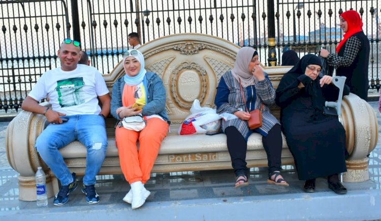 بالصور:ساحة مصر و الممشى السياحي يستقبلان بالمواطنين من أبناء بورسعيد وزوارها.