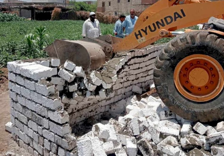 محافظ المنيا : إزالة ٧٠ حالة تعد على مستوى مراكز المحافظة