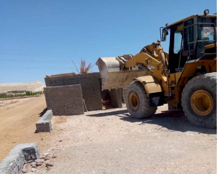 تنفيذ عدد ٢ حالة إزالة فورية بقرية المحروسة بقنا