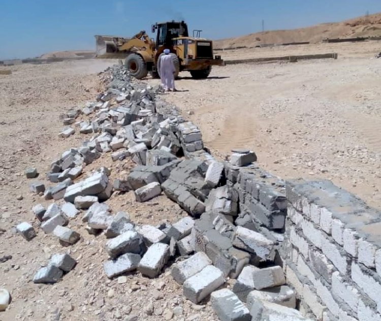 تنفيذ عدد ٢ حالة إزالة فورية بقرية المحروسة بقنا