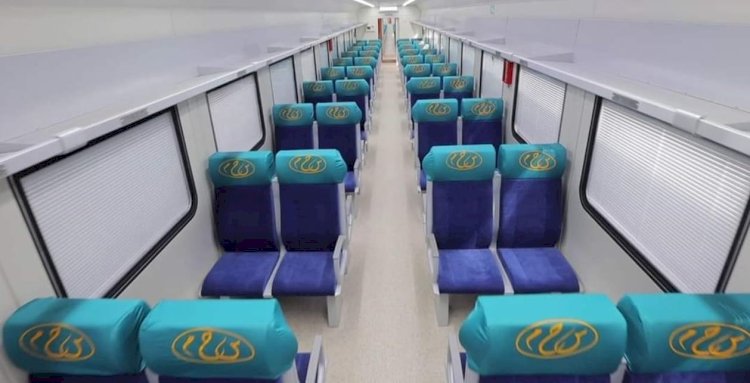 وصول 15 عربة درجة ثالثة مكيفة جديدة الى ميناء الإسكندرية قادمة من المجر