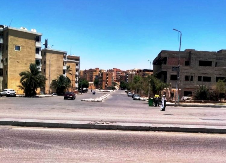 نشاط مكثف لمحافظة اسوان .. ازالات وعمال نظافة ومحاضر للمخالفين