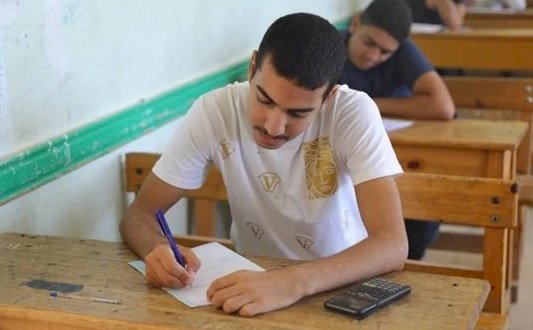 ضبط الطالب الذي صور اسئلة اللغة الاجنبية بعد دقائق من الواقعة