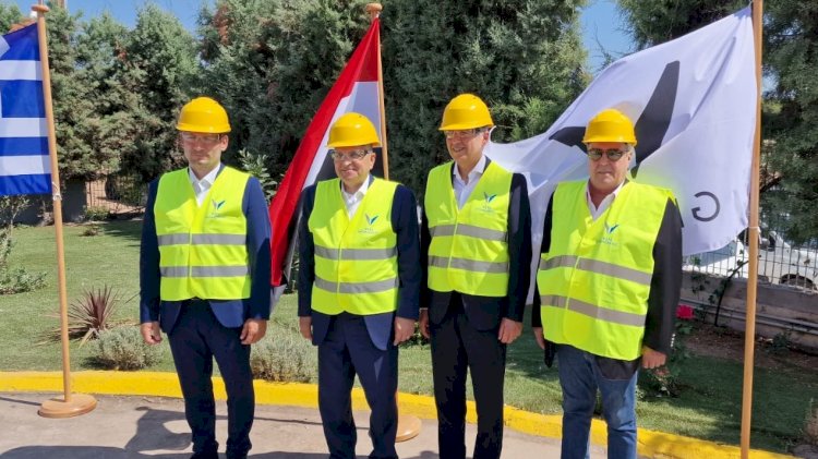 الفريق أسامة ربيع يتفقد مصنع شركة "Antipollution" العالمية باليونان