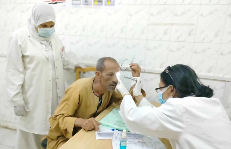 تقديم 1014خدمة صحية خلال قافلة طبية  بقرية نواى بمركز ملوى