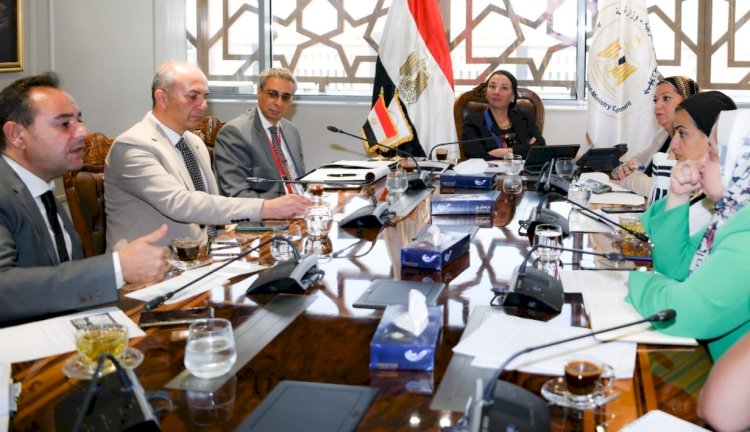 ياسمين فؤاد تناقش الإستعدادات اللوجيستية للجناح الرسمي المصري المشارك في مؤتمر المناخ COP28