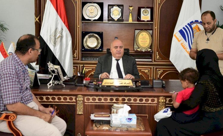 الداودي يواصل استقبال المواطنين يوميا بمكتبه لحل مشكلاتهم