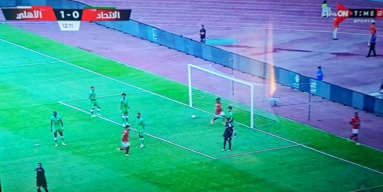 الأهلي يهز شباك الاتحاد قبل ربع ساعة بهدفين