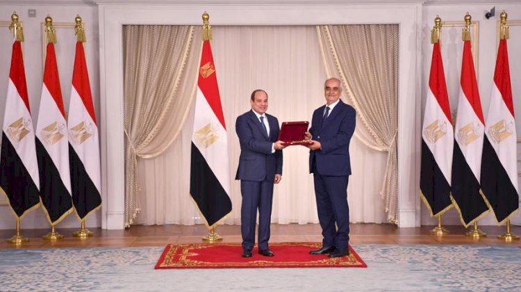 وسام الجمهورية لرؤساء محكمة النقض والنيابة الادارية وهيئة قضايا الدولة