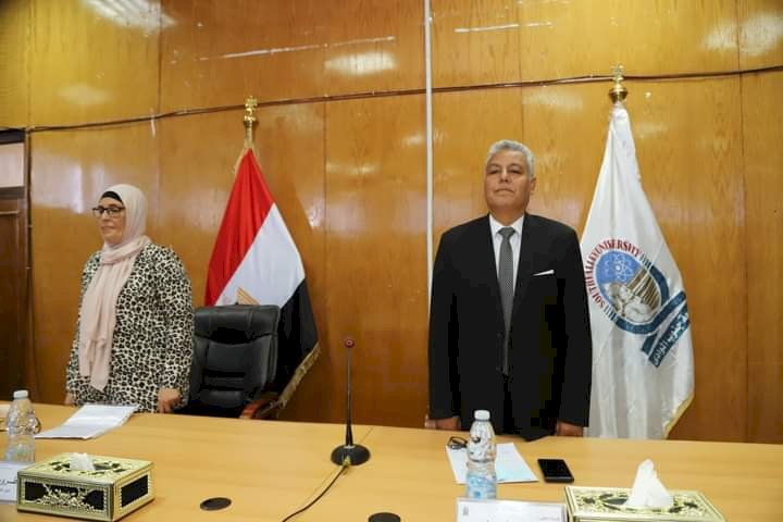 اجتماع الجمعية العمومية لصندوق علاج العاملين بجامعة جنوب الوادى