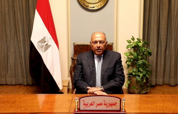 شكري: ضرورة التصدي لجرائم حرق نسخ من المصحف والتصدي لها
