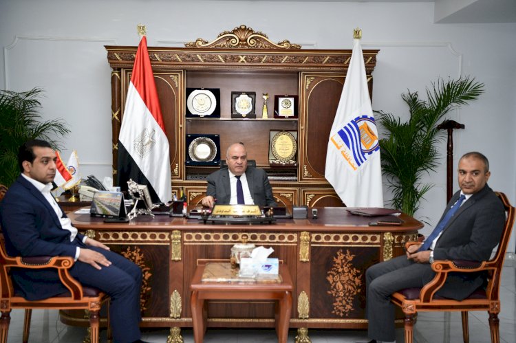 لجنه اختيار الوظائف القيادية تجدد الثقة في مدير عام الشؤون المالية والإدارية بتعليم قنا 