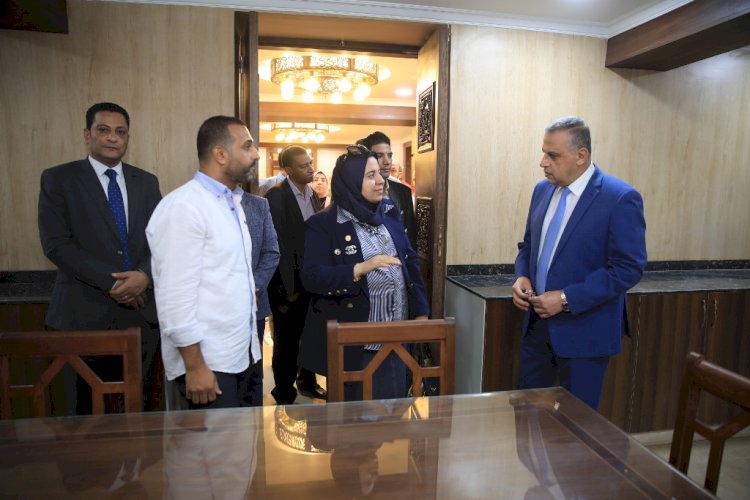 محافظ سوهاج يتفقد أعمال المرحلة الثانية من تطوير مكتبة "رفاعة الطهطاوي"