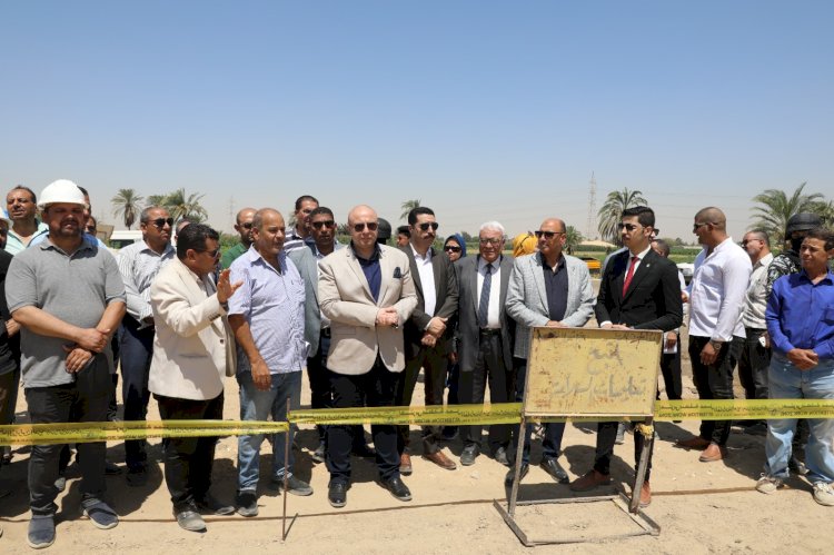 هاني غنيم: يتفقد العمل بمشروع إنشاء محطة معالجة مياه الصرف الصحي بدلهانس