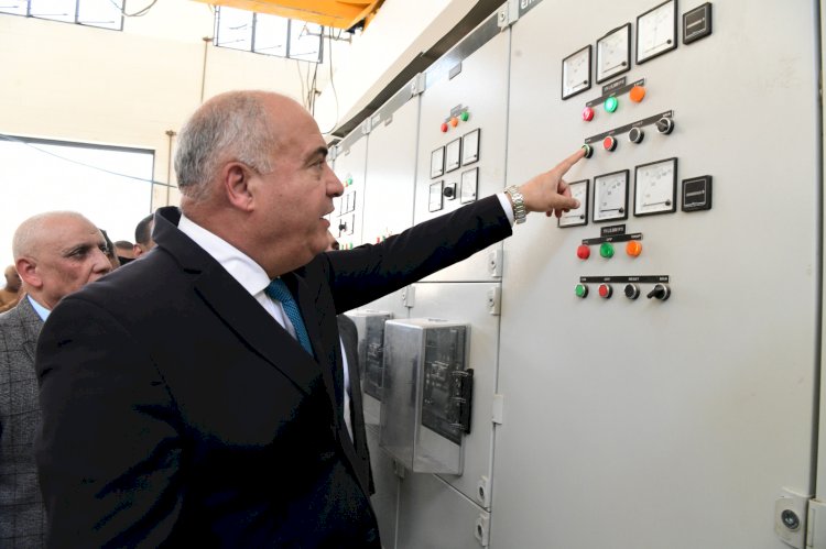 محافظ قنا يطلق إشارة التشغيل التجريبي لمحطة الصرف الصحي بقرية القناوية 