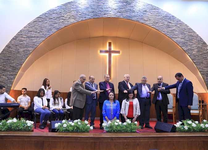 رئيس الطائفة الإنجيلية يشهد وضع حجري أساس كنيستين بالمنيا