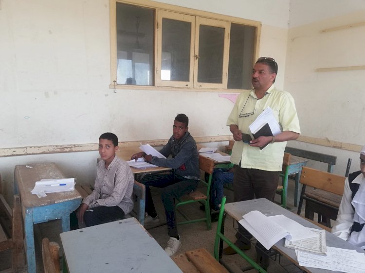 ١٠٣٧ طالب وطالبه يؤدون امتحان الدور الثاني للشهادة الإعدادية بمدارس أبوتشت