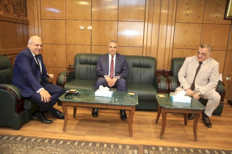 الفقي يهنئ شرباش بتجديد الثقة مديرا لامن سوهاج