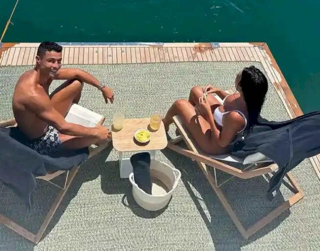 بالصور :مغامرات صديقة كريستيانو رونالدو جورجيا في المحيط