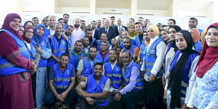 الداودي يتفقد الملتقي التوظيفي ويؤكد انه يوفر ٣ الآف فرصة عمل للشباب