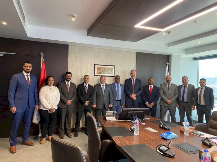 المركزي ينقل تجربته الرائدة في مجال الأمن السيبراني لنظيره الغاني