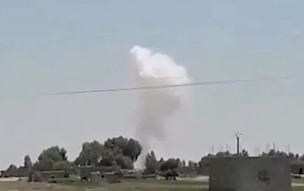 انفجار ضخم في مستودع ذخيرة قرب القاعدة الأمريكية شرقي سوريا