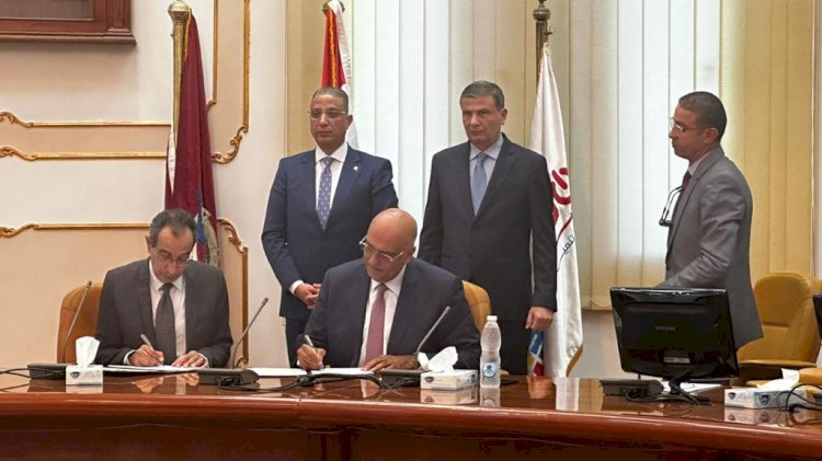 محافظ الفيوم يشهد بروتوكول تعاون بين الجامعة وتنمية المشروعات والزراعي المصري لتدريب الطلاب