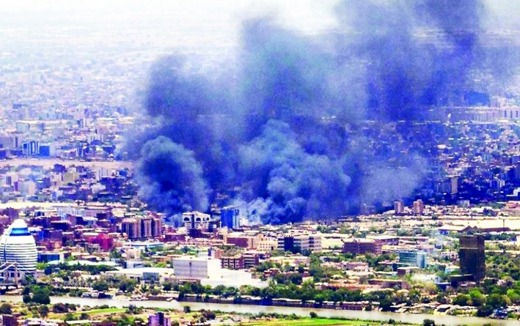 شهود عيان:انفجارات قوية تهز الخرطوم وأم درمان